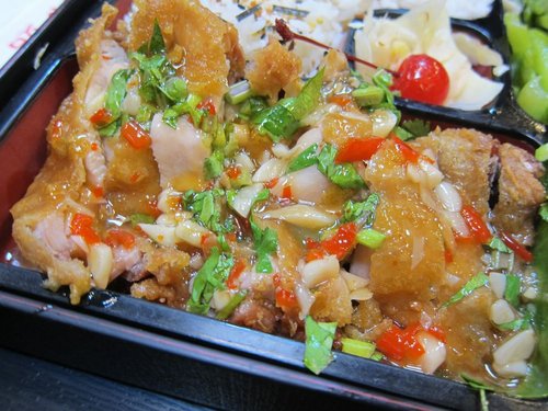 左鄰右舍吃簡餐~平實 簡單 又好吃的家常餐廳