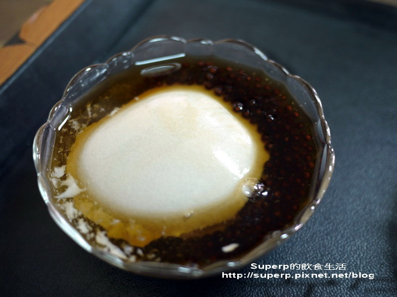 [南台灣食記]台南小吃二連發之阿憨鹹粥和安平豆花