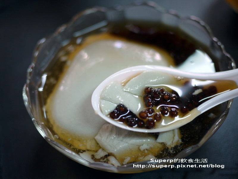 [南台灣食記]台南小吃二連發之阿憨鹹粥和安平豆花