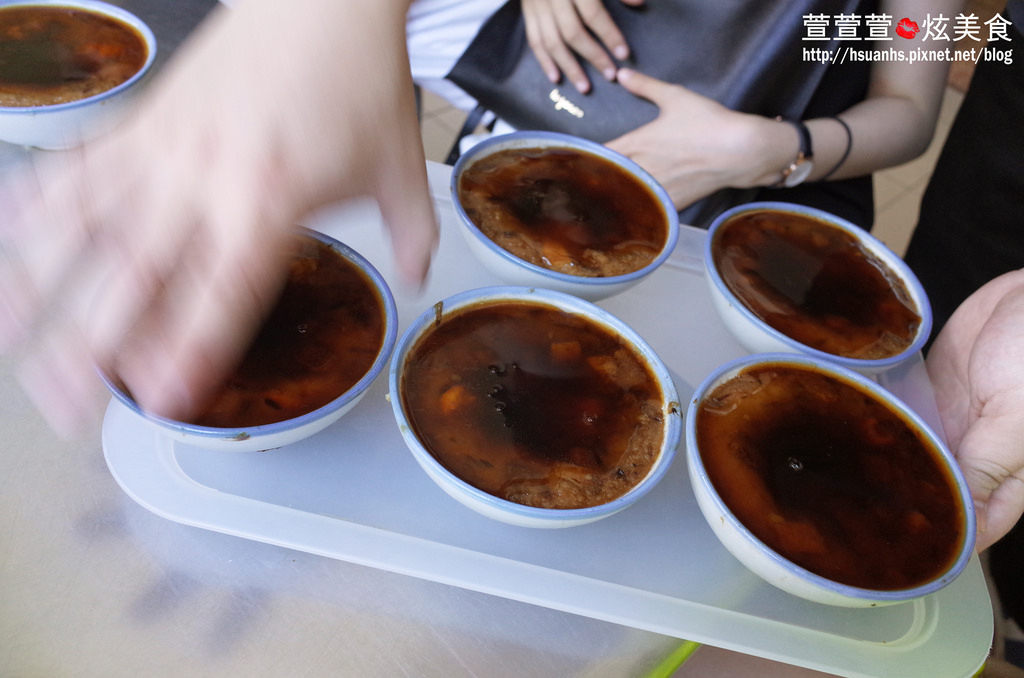 【台南一日遊 第三彈(3/6)】富盛號碗粿。傳承三代的60年老店 從叫賣攤車到店面 好吃沒有秘訣  就是認真堅持每個細節