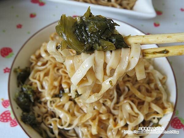 居家麵食推薦【靜享】好方便蕎麥拌麵(酸菜/麻醬)&好溫暖雞腿湯麵(香菇雞腿/麻油雞腿/四物雞腿) 靜靜享用濃