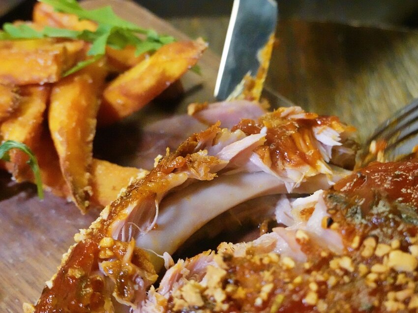 台北大安—浪苑 Garden of Rover｜座落東區三角窗 客製一晚專屬於你的微醺｜忠孝敦化站、統領百貨