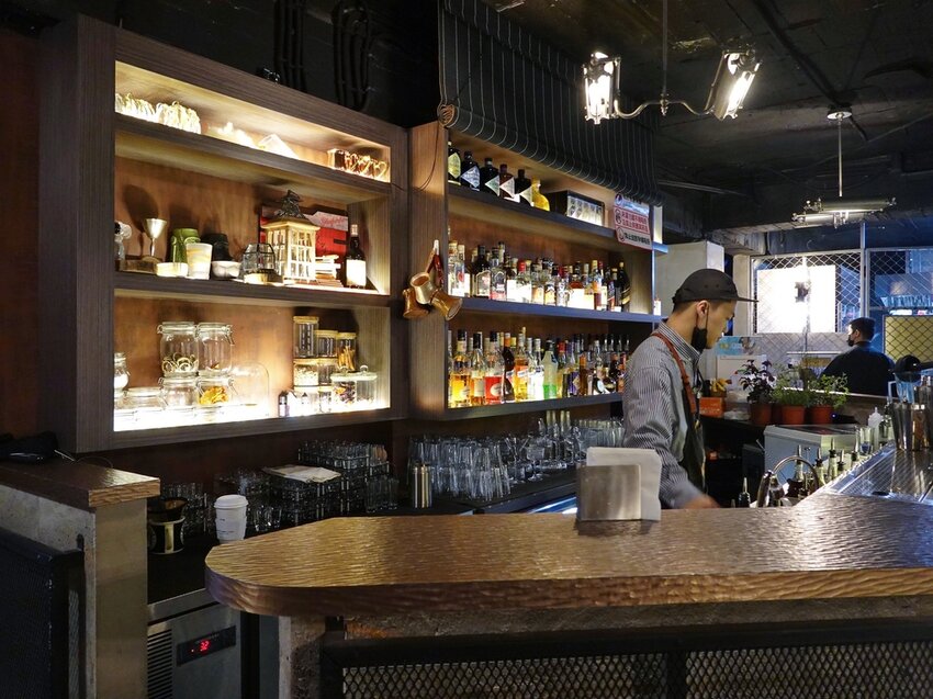 台北大安—浪苑 Garden of Rover｜座落東區三角窗 客製一晚專屬於你的微醺｜忠孝敦化站、統領百貨