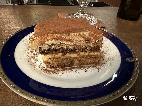 【台北】珈琲 寶山|氣氛滿點懷舊系咖啡廳,大人味的提拉米蘇|