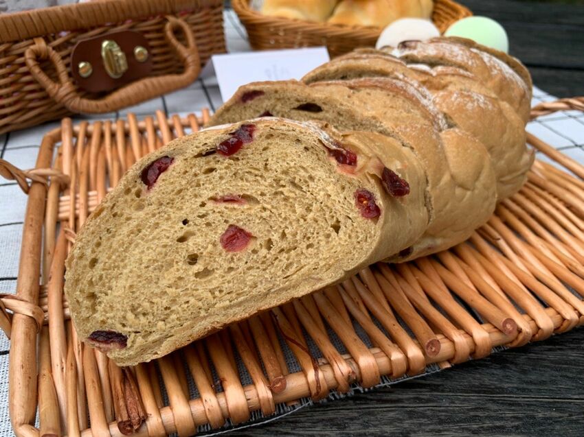 貝克窯·日式柴燒窯烤麵包 嚴選小農食材、紮實的口感、窯烤柴香太好吃了😋