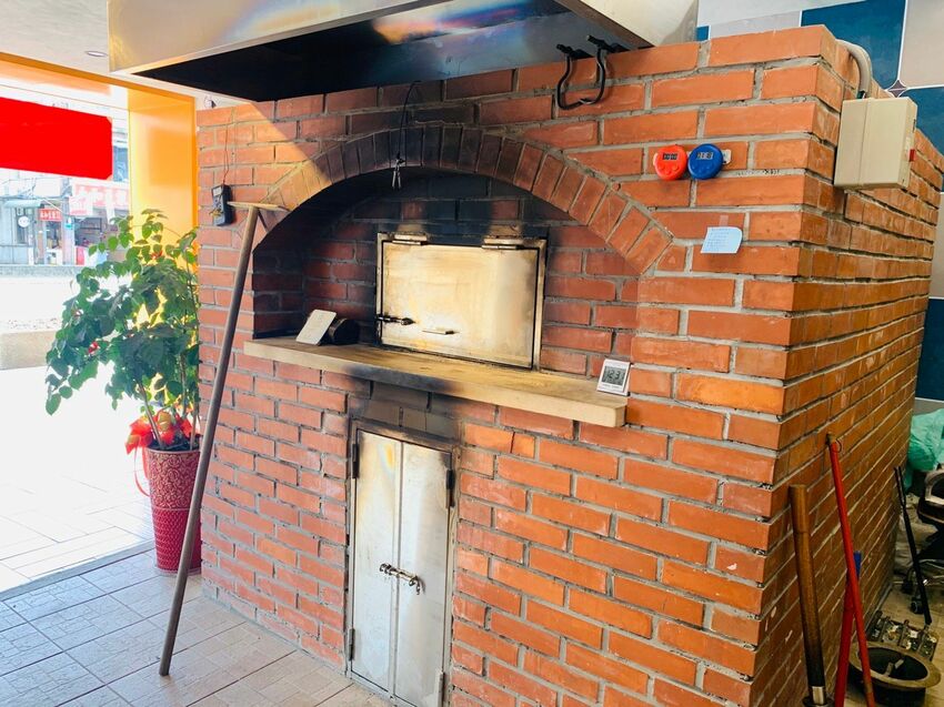 貝克窯·日式柴燒窯烤麵包 嚴選小農食材、紮實的口感、窯烤柴香太好吃了😋