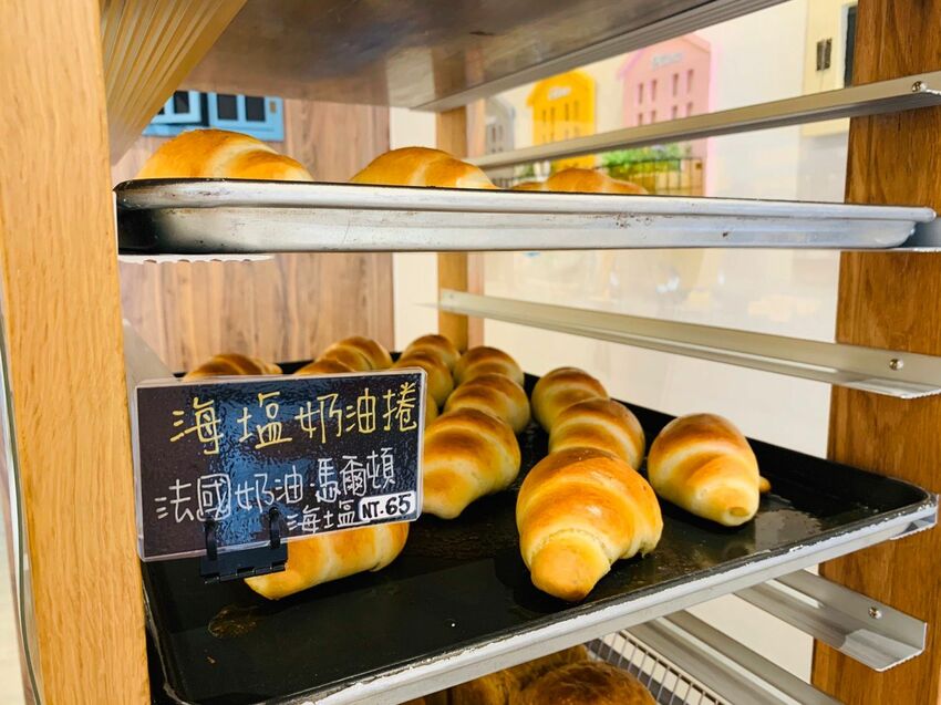 貝克窯·日式柴燒窯烤麵包 嚴選小農食材、紮實的口感、窯烤柴香太好吃了😋