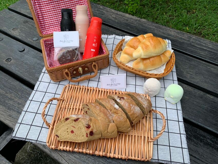 貝克窯·日式柴燒窯烤麵包 嚴選小農食材、紮實的口感、窯烤柴香太好吃了😋