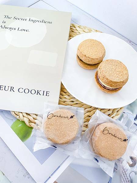 (宅配美食)Bonheur Cookie小小幸福手作烘焙食事 等待五個月超人氣秒殺甜點美食手速要快才吃得到 手作達克瓦茲推薦 不過甜口味經典美味