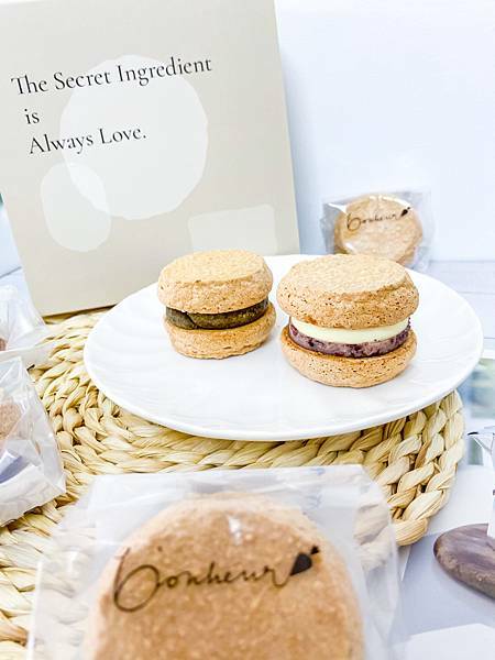 (宅配美食)Bonheur Cookie小小幸福手作烘焙食事 等待五個月超人氣秒殺甜點美食手速要快才吃得到 手作達克瓦茲推薦 不過甜口味經典美味
