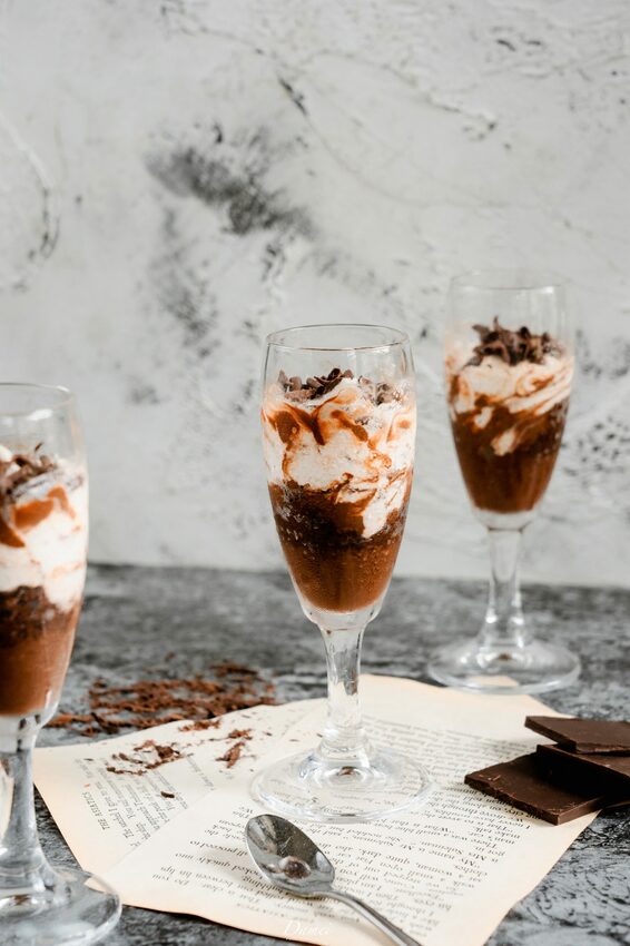 日子雖難，也要來點甜！每口都是濃醇不已的巧克力香-好市多義大利巧克力香檳杯