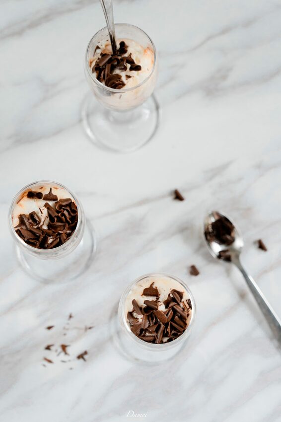 日子雖難，也要來點甜！每口都是濃醇不已的巧克力香-好市多義大利巧克力香檳杯