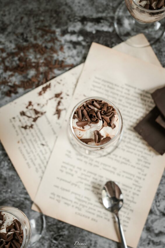 日子雖難，也要來點甜！每口都是濃醇不已的巧克力香-好市多義大利巧克力香檳杯