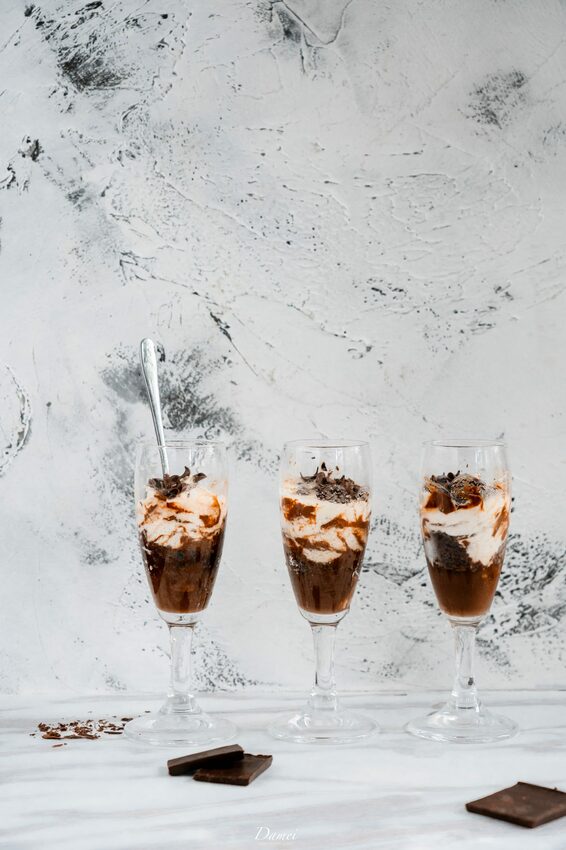 日子雖難，也要來點甜！每口都是濃醇不已的巧克力香-好市多義大利巧克力香檳杯