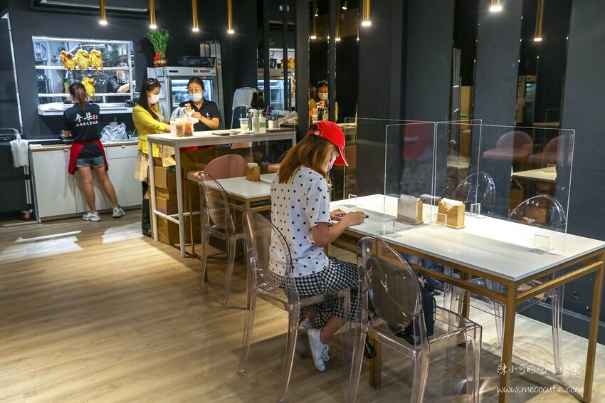 南京復興站美食,南京復興美食,參柒貴妃雞飯館,參柒貴妃雞飯館菜單,台北,台北好吃雞肉,台北撈麵,台北港式餐廳,台北美食,台北雲吞湯,好吃雞肉,撈麵,文昌雞,松山區美食,楊華志,港式料理,港式雲吞湯,港式雲吞湯台北,貴妃雞,雲吞湯,鮮蝦餛飩湯,鹹檸七 @陳小可的吃喝玩樂