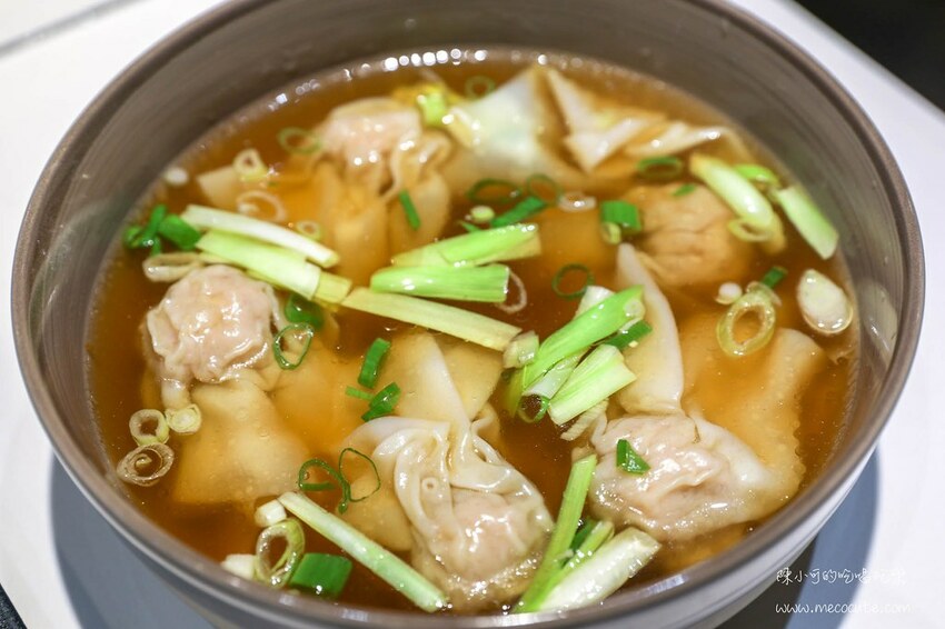 南京復興站美食,南京復興美食,參柒貴妃雞飯館,參柒貴妃雞飯館菜單,台北,台北好吃雞肉,台北撈麵,台北港式餐廳,台北美食,台北雲吞湯,好吃雞肉,撈麵,文昌雞,松山區美食,楊華志,港式料理,港式雲吞湯,港式雲吞湯台北,貴妃雞,雲吞湯,鮮蝦餛飩湯,鹹檸七 @陳小可的吃喝玩樂