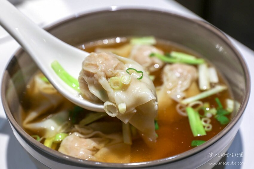 南京復興站美食,南京復興美食,參柒貴妃雞飯館,參柒貴妃雞飯館菜單,台北,台北好吃雞肉,台北撈麵,台北港式餐廳,台北美食,台北雲吞湯,好吃雞肉,撈麵,文昌雞,松山區美食,楊華志,港式料理,港式雲吞湯,港式雲吞湯台北,貴妃雞,雲吞湯,鮮蝦餛飩湯,鹹檸七 @陳小可的吃喝玩樂