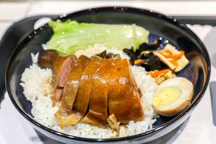 南京復興站美食,南京復興美食,參柒貴妃雞飯館,參柒貴妃雞飯館菜單,台北,台北好吃雞肉,台北撈麵,台北港式餐廳,台北美食,台北雲吞湯,好吃雞肉,撈麵,文昌雞,松山區美食,楊華志,港式料理,港式雲吞湯,港式雲吞湯台北,貴妃雞,雲吞湯,鮮蝦餛飩湯,鹹檸七 @陳小可的吃喝玩樂