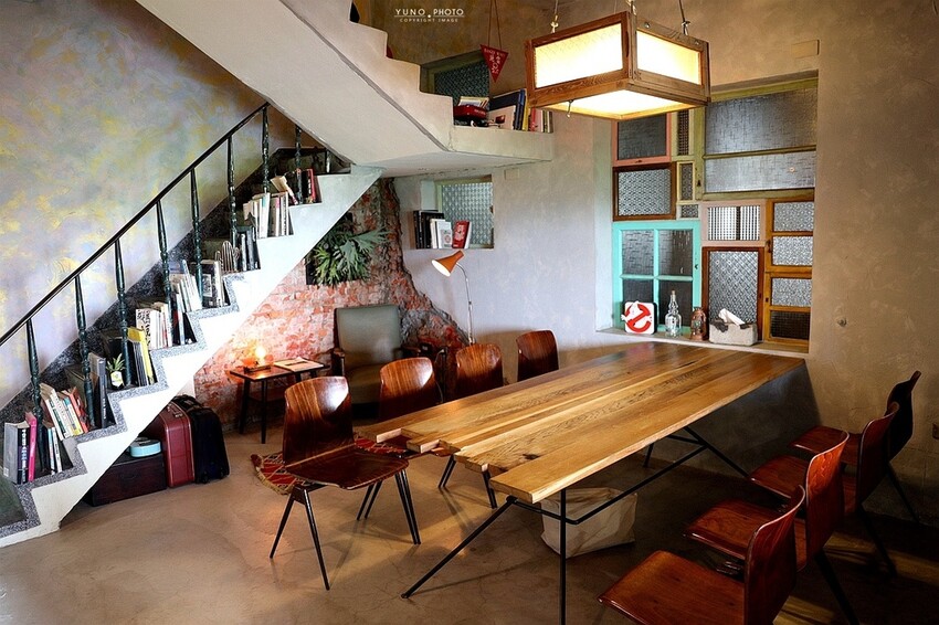 田野裡的老宅秘境餐廳!一望無際翠綠稻田 異國咖哩料理&百多款啤酒|熊轉家田咖喱(台中霧峰景觀餐廳)