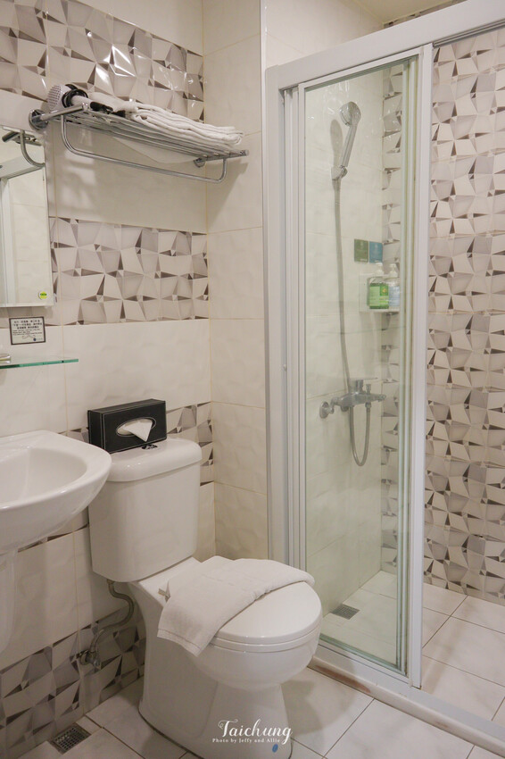 【台中住宿】Mr.Mantter 曼特先生設計旅店，近台中火車站，平價旅宿好選擇！