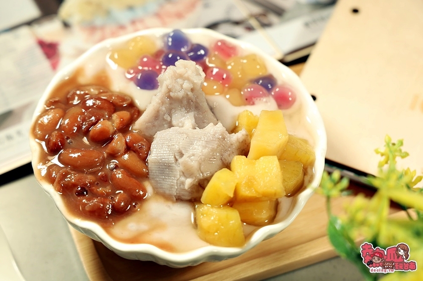 【台南冰店】台南最colorful的雪花冰店!台南限定版可以吃的聖誕樹:lCE YODO極冰.咖啡 - 熱血玩台南。跳躍新世界