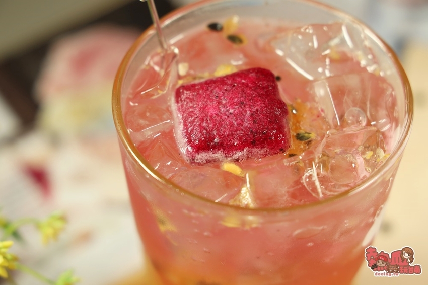 【台南冰店】台南最colorful的雪花冰店!台南限定版可以吃的聖誕樹:lCE YODO極冰.咖啡 - 熱血玩台南。跳躍新世界