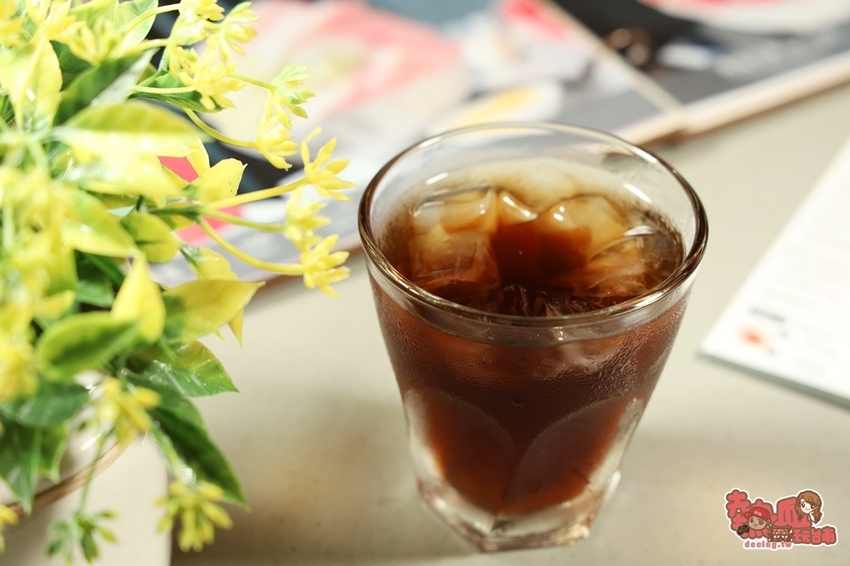 【台南冰店】台南最colorful的雪花冰店!台南限定版可以吃的聖誕樹:lCE YODO極冰.咖啡 - 熱血玩台南。跳躍新世界