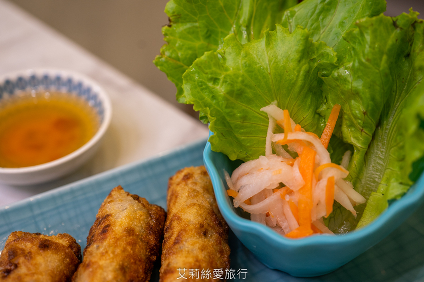 蘆洲最美的越南小吃餐廳 道地越南風味 湯頭濃郁滿足又好吃！