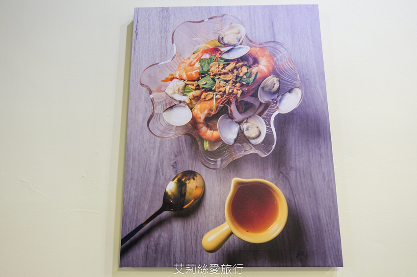 蘆洲最美的越南小吃餐廳 道地越南風味 湯頭濃郁滿足又好吃！