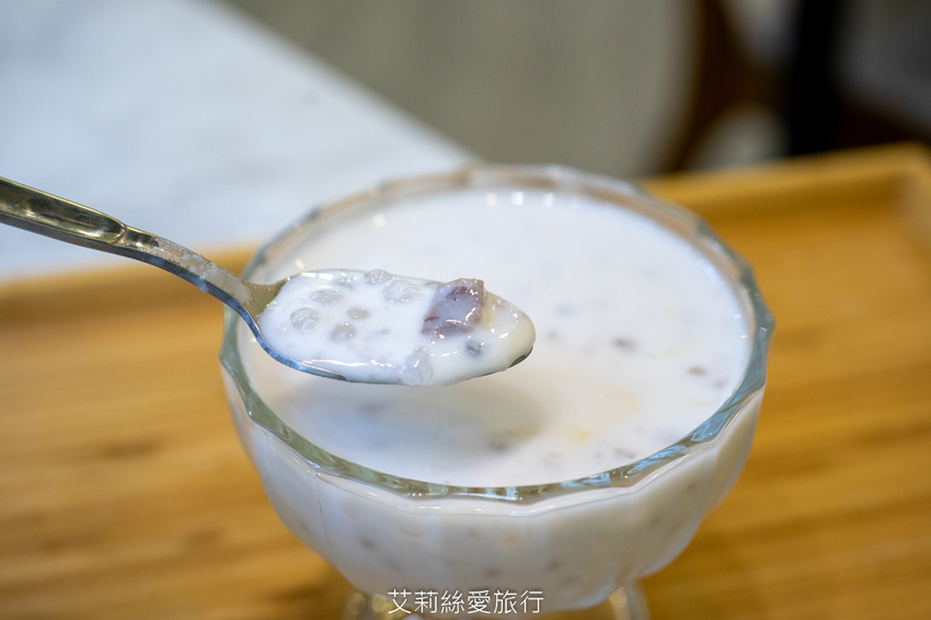 蘆洲最美的越南小吃餐廳 道地越南風味 湯頭濃郁滿足又好吃！