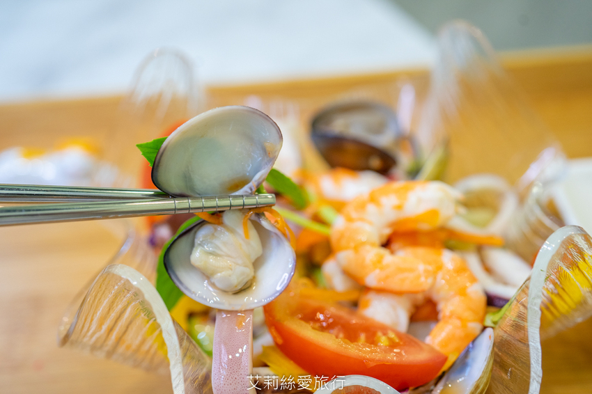 蘆洲最美的越南小吃餐廳 道地越南風味 湯頭濃郁滿足又好吃！