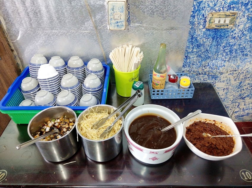 【台南安平】【文章牛肉湯】傳說中&各大名部落客都推薦的牛肉湯終於吃到了