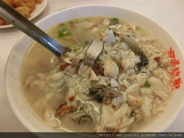 台南府城美食之旅-觀光客最愛美食:文章牛肉湯、阿堂鹹粥、度小月担仔麵!