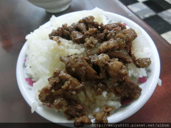 台南府城美食之旅-觀光客最愛美食:文章牛肉湯、阿堂鹹粥、度小月担仔麵!