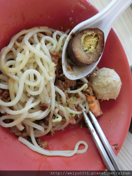 台南府城美食之旅-觀光客最愛美食:文章牛肉湯、阿堂鹹粥、度小月担仔麵!