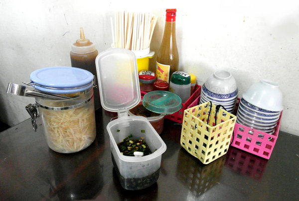 文章牛肉湯:【台南||安平】文章牛肉湯──在地人激推!銷魂清甜牛肉湯&牛燥飯! 文章牛肉湯:【台南||安平】文章牛肉湯──在地人激推!銷魂清甜牛肉湯&牛燥飯!