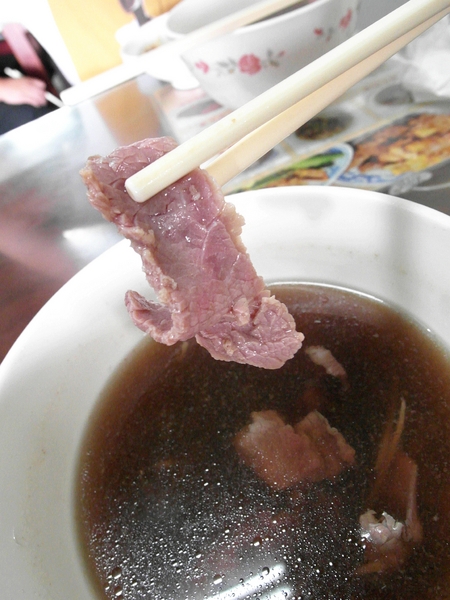 文章牛肉湯:【台南||安平】文章牛肉湯──在地人激推!銷魂清甜牛肉湯&牛燥飯! 文章牛肉湯:【台南||安平】文章牛肉湯──在地人激推!銷魂清甜牛肉湯&牛燥飯!