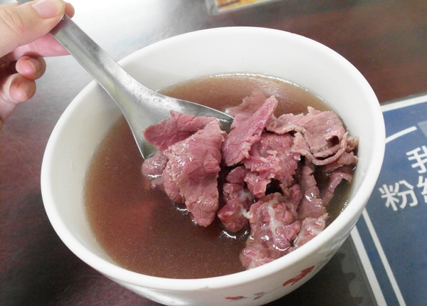 文章牛肉湯:【台南||安平】文章牛肉湯──在地人激推!銷魂清甜牛肉湯&牛燥飯! 文章牛肉湯:【台南||安平】文章牛肉湯──在地人激推!銷魂清甜牛肉湯&牛燥飯!