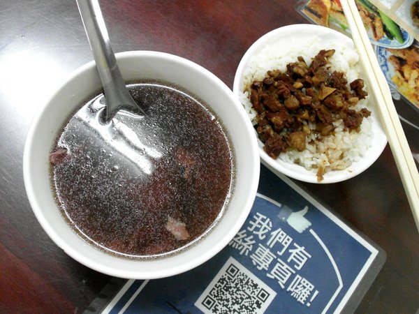 文章牛肉湯:【台南||安平】文章牛肉湯──在地人激推!銷魂清甜牛肉湯&牛燥飯! 文章牛肉湯:【台南||安平】文章牛肉湯──在地人激推!銷魂清甜牛肉湯&牛燥飯!