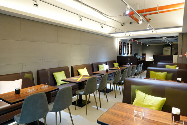 白天也能內用的饒河街夜市美食-御華興茶樓、御華興食品 (42).jpg