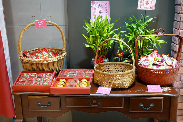 白天也能內用的饒河街夜市美食-御華興茶樓、御華興食品 (15).jpg