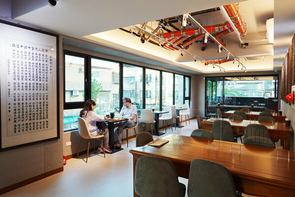 白天也能內用的饒河街夜市美食-御華興茶樓、御華興食品 (38).jpg