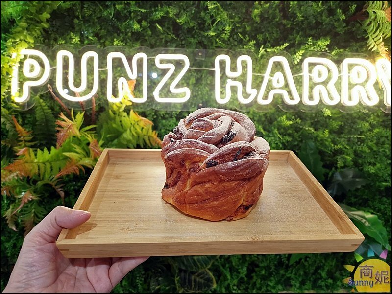 胖子哈利。超浮誇巨無霸肉桂捲.厚切生吐司三明治!全台首家自製麵包南洋早午餐優惠超多-商妮吃喝遊樂