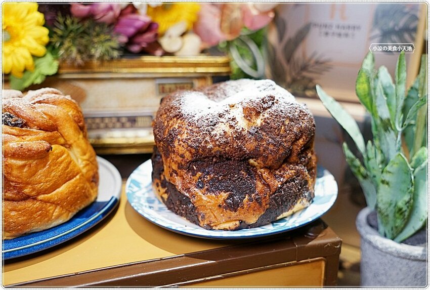 老屋翻新森林系早午餐！！台中首見東南亞特色早午餐，巨無霸肉桂捲、手作生吐司，今天來一趟異國風早午餐brunch吧！！(第二市場美食)