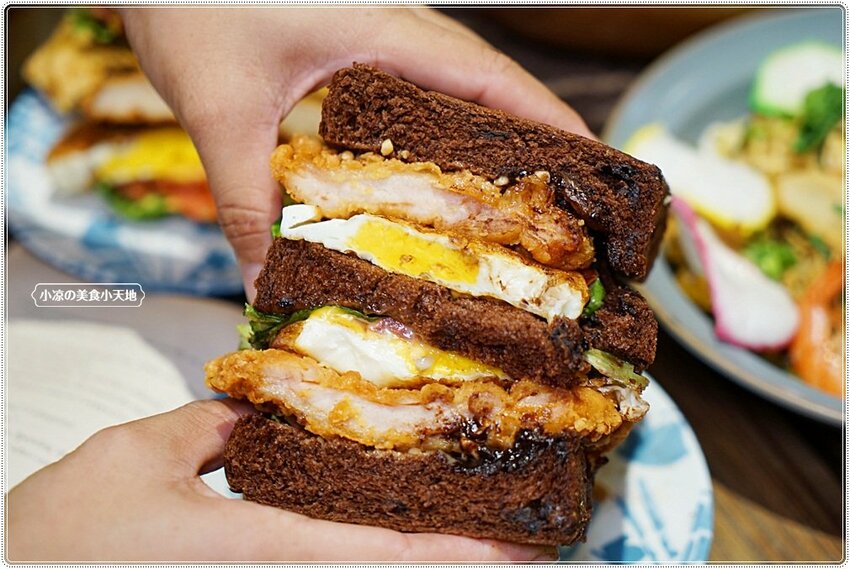 老屋翻新森林系早午餐！！台中首見東南亞特色早午餐，巨無霸肉桂捲、手作生吐司，今天來一趟異國風早午餐brunch吧！！(第二市場美食)