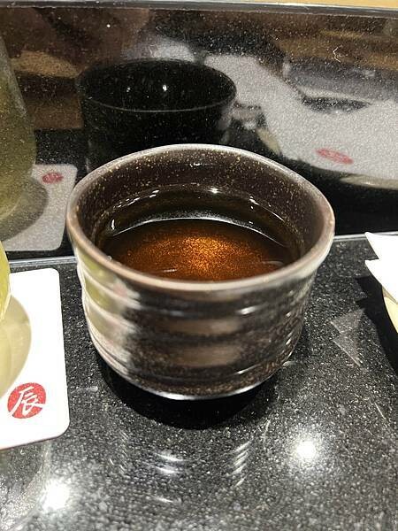 台北美食【辰壽司割烹】期間限定大閘蟹套餐/不用自己動手剝/超濃郁的蟹膏蟹肉握壽司/台北頂級無菜單日本料理/預約制 - 壽司羊 的 美食旅行