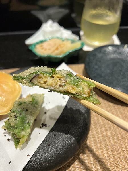 台北美食【辰壽司割烹】期間限定大閘蟹套餐/不用自己動手剝/超濃郁的蟹膏蟹肉握壽司/台北頂級無菜單日本料理/預約制 - 壽司羊 的 美食旅行