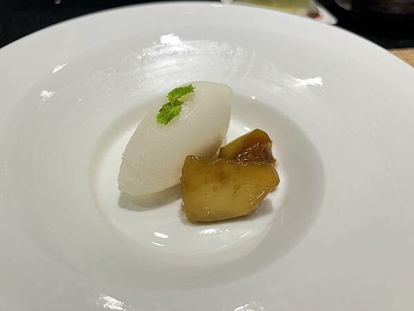 台北美食【辰壽司割烹】期間限定大閘蟹套餐/不用自己動手剝/超濃郁的蟹膏蟹肉握壽司/台北頂級無菜單日本料理/預約制 - 壽司羊 的 美食旅行