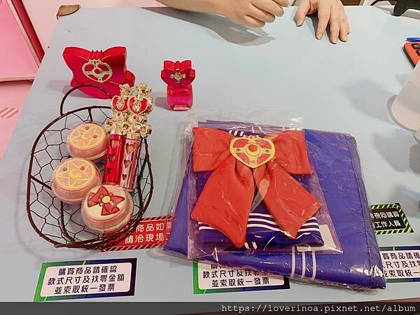 最新東區打卡景點！［美少女戰士Crystal 期間限定甜點店」快閃報到！有露娜造型人形燒， 五色彩虹蛋糕，美