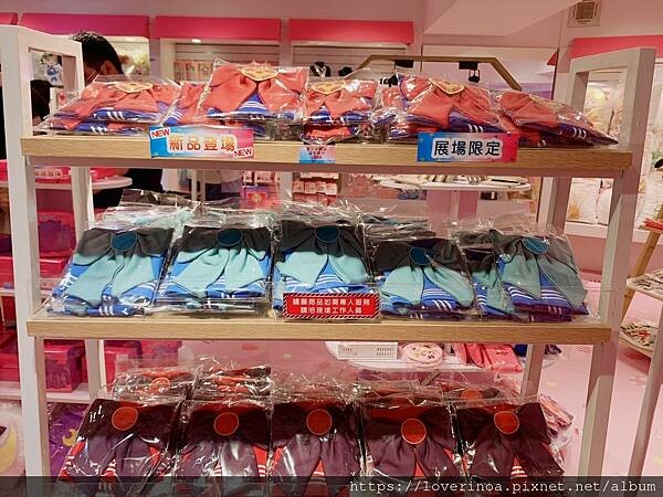 最新東區打卡景點！［美少女戰士Crystal 期間限定甜點店」快閃報到！有露娜造型人形燒， 五色彩虹蛋糕，美